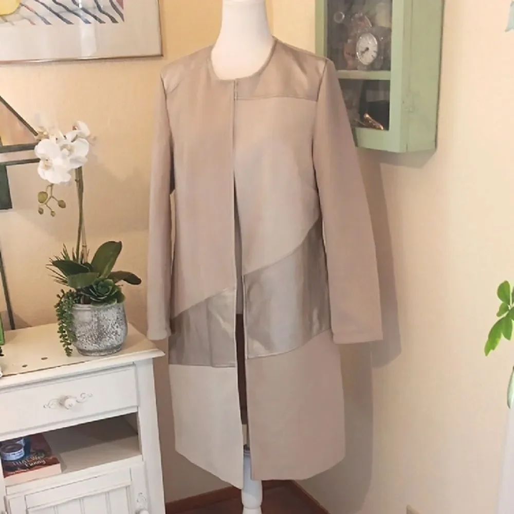 Kenneth Cole New York Tan Trench Coat
